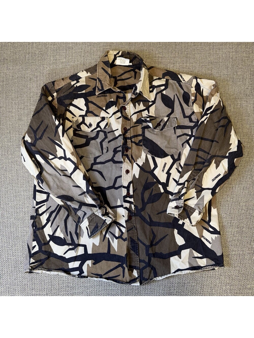 Vintage Predator Camouflage Shirt XL Button Up Hunting Long Sleeve USA 90s